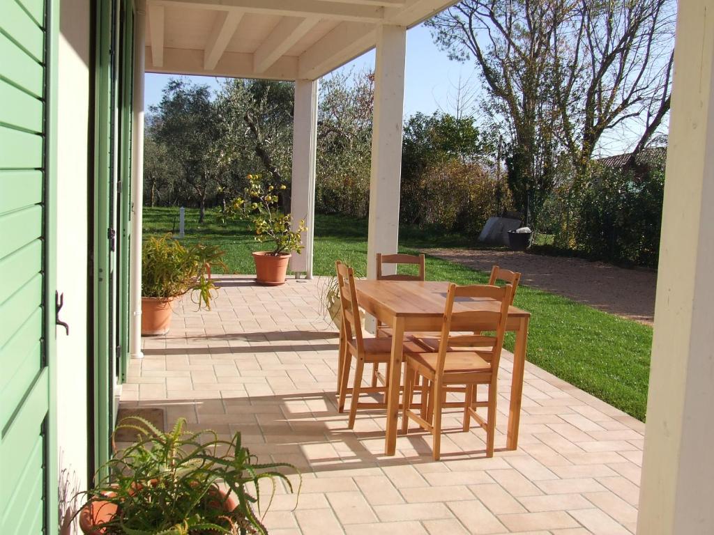 A garden outside Bilocale Papavero, Magnolia o Girasole