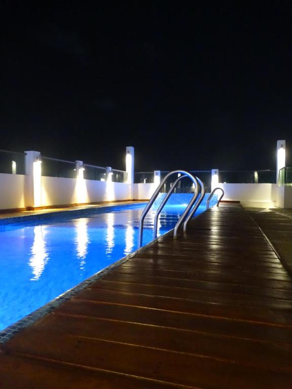 Bazén v ubytování Hotel Kavia Plus nebo v jeho okolí