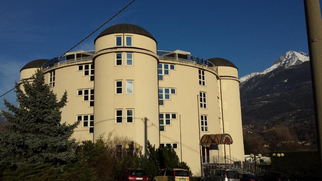 Nespecifikovaný výhled na hory nebo výhled na hory při pohledu z hotelu
