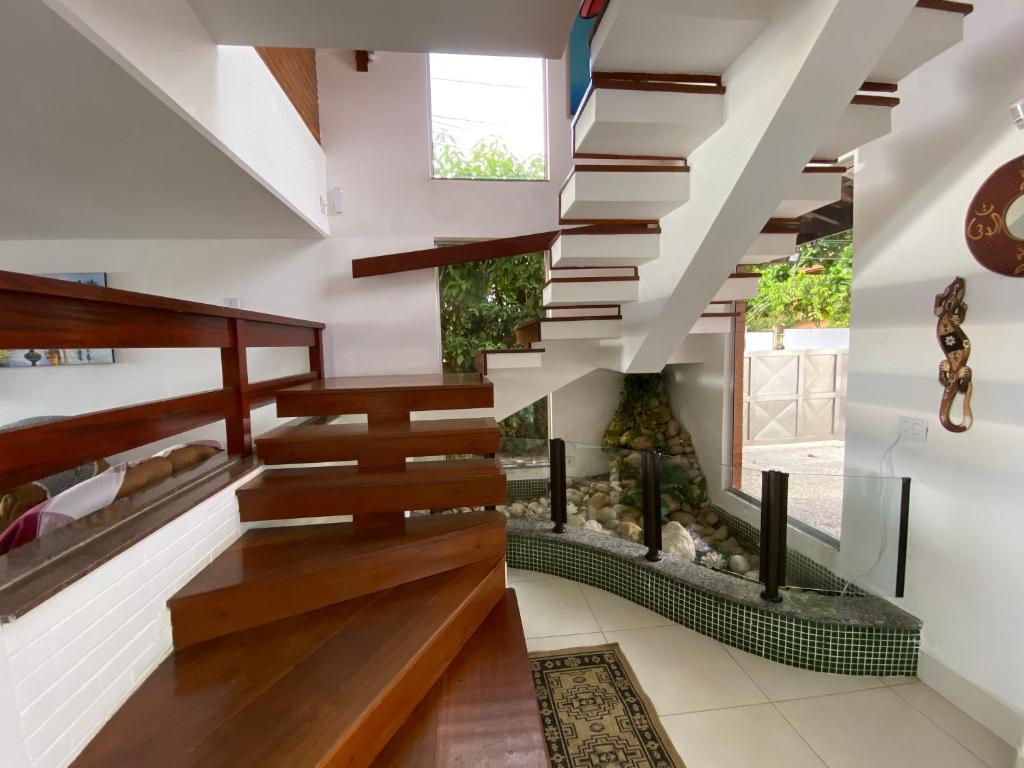  Magnífica Casa na Praia do Lázaro Pé na Areia 4 suítes