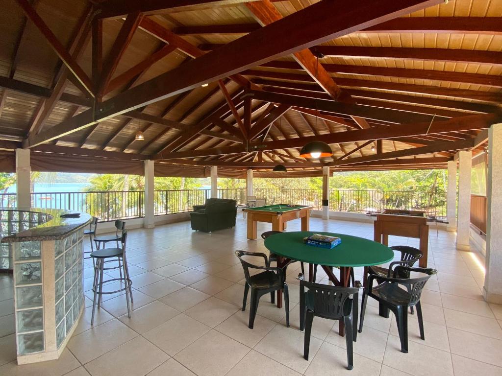  Magnífica Casa na Praia do Lázaro Pé na Areia 4 suítes