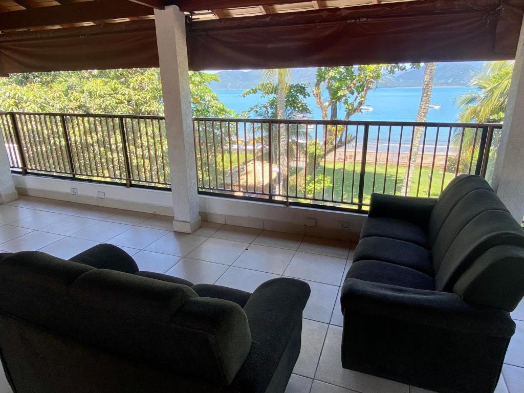  Magnífica Casa na Praia do Lázaro Pé na Areia 4 suítes