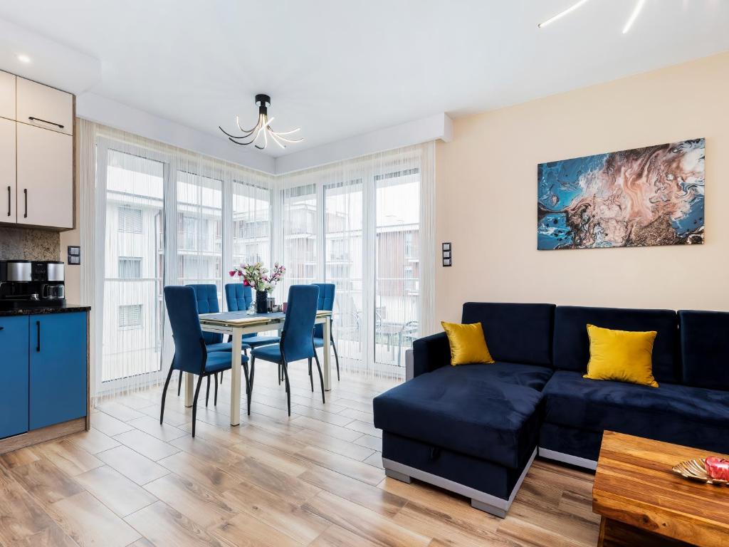 Kuchyň nebo kuchyňský kout v ubytování Apartament Porto Santa Rewales