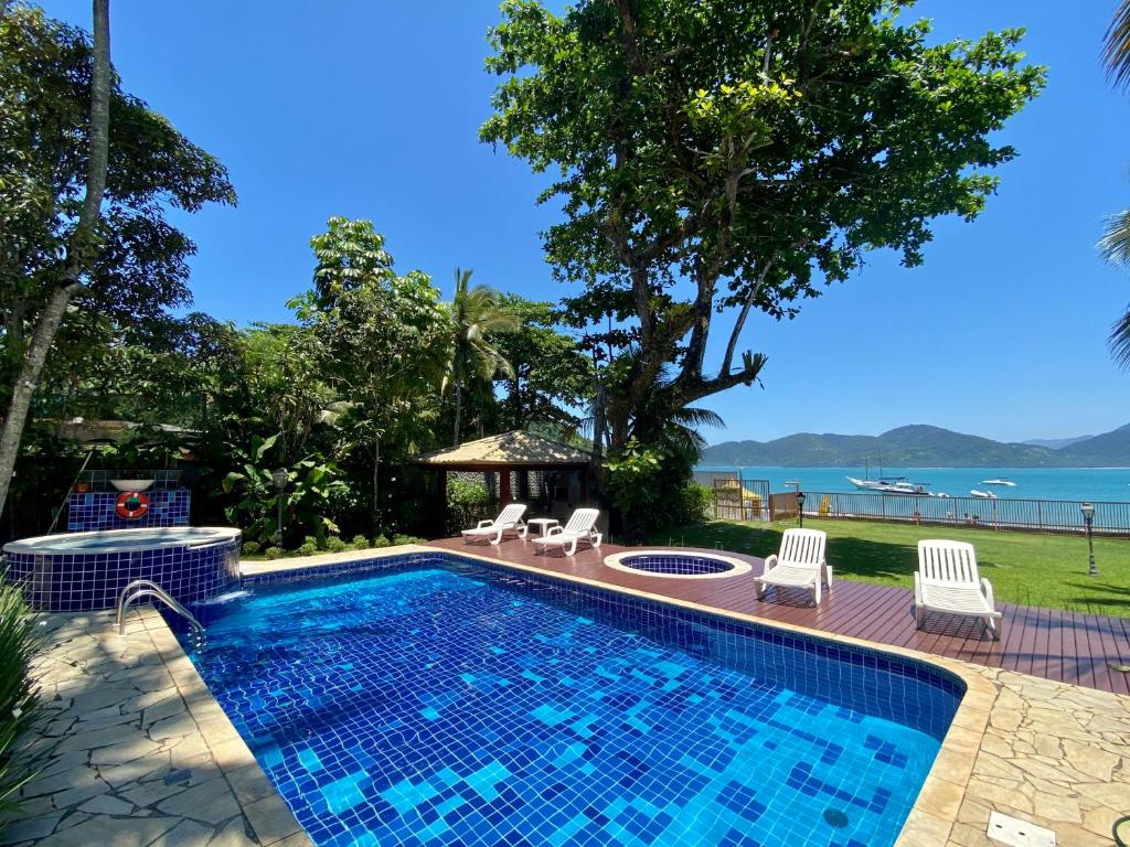  Magnífica Casa na Praia do Lázaro Pé na Areia 4 suítes