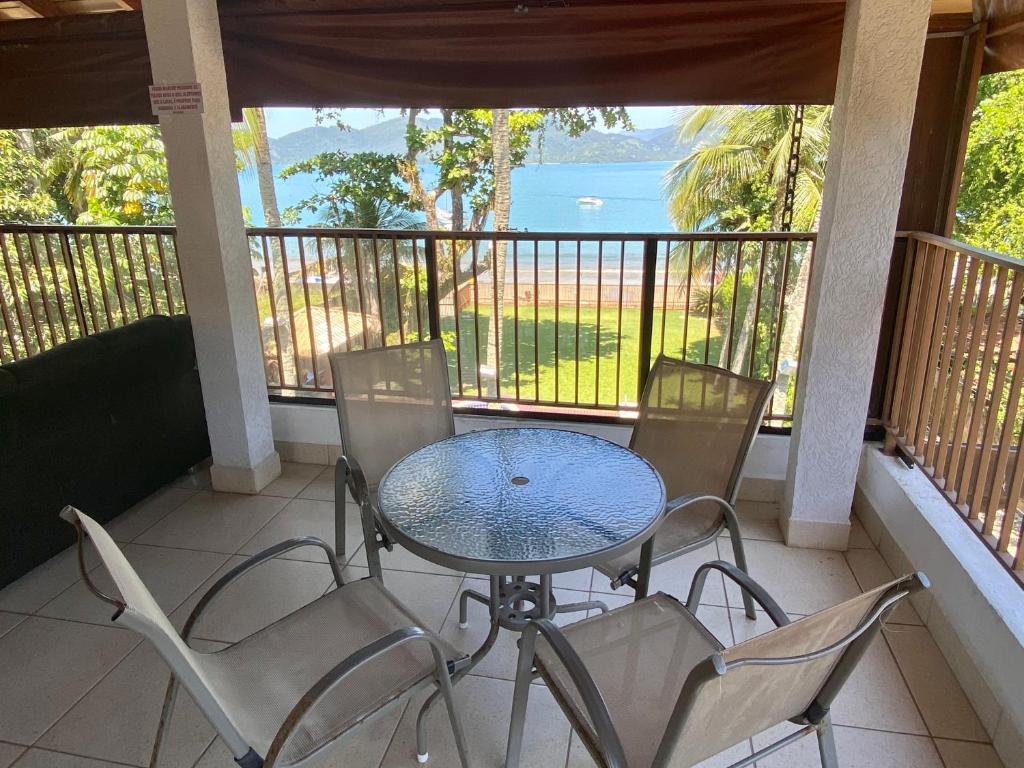  Magnífica Casa na Praia do Lázaro Pé na Areia 4 suítes