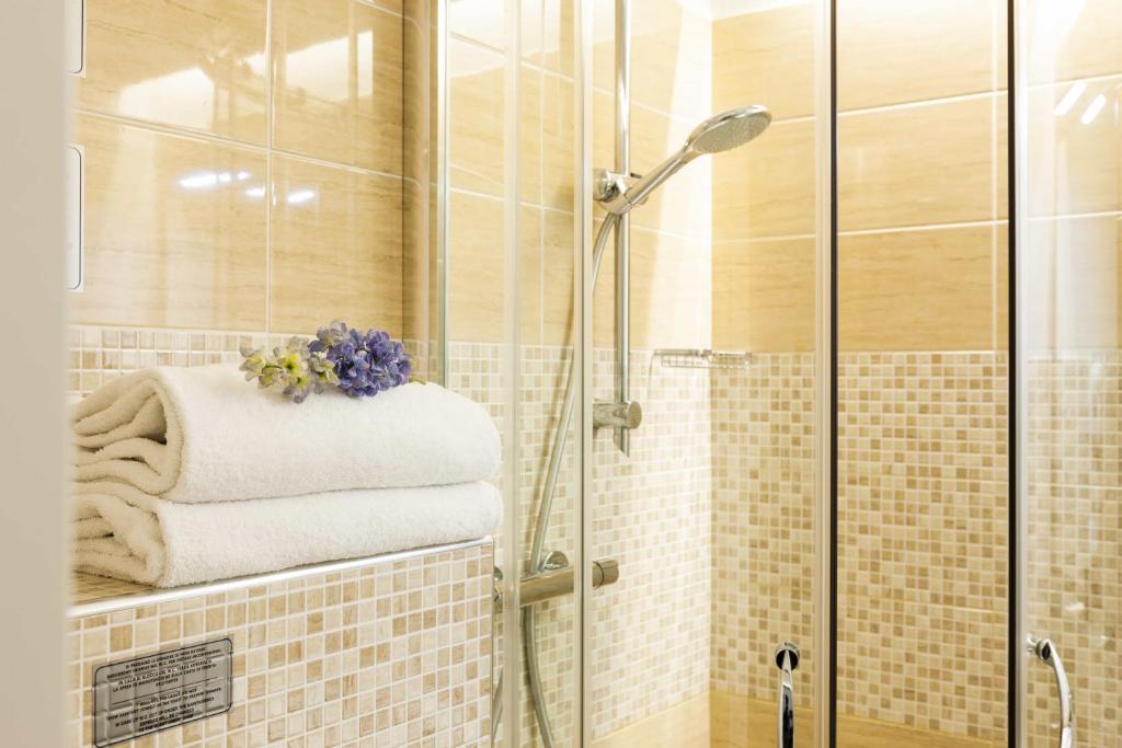 A bathroom at B&B Prestigia Rooms
