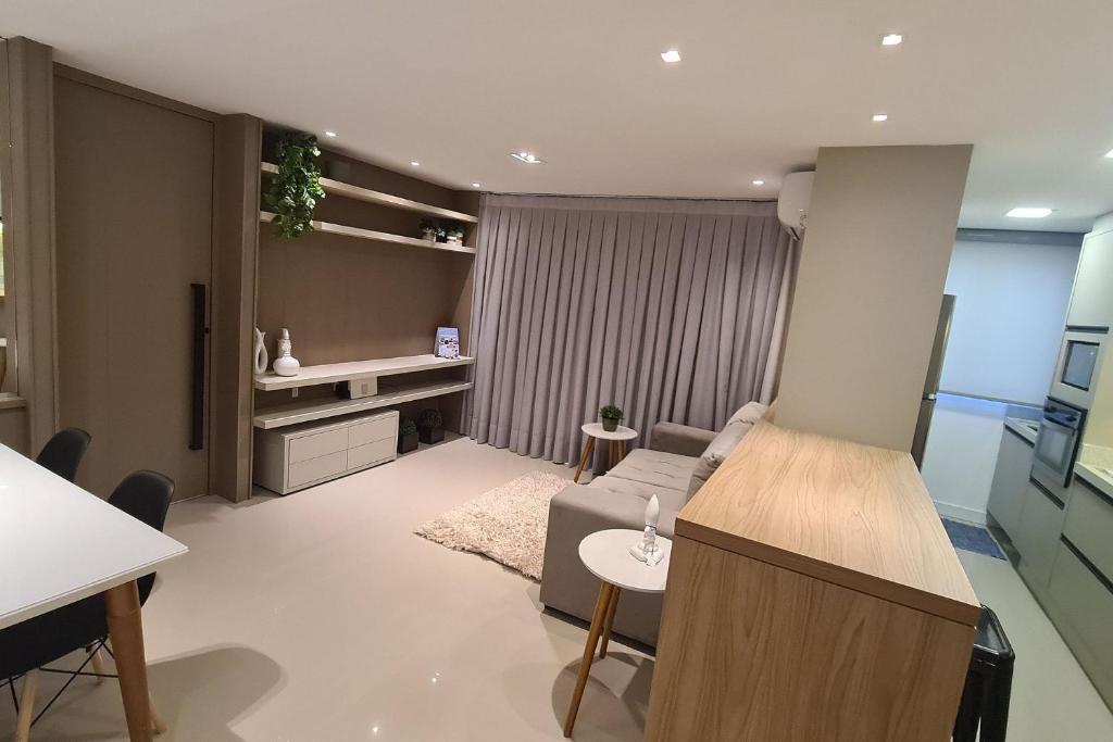  Apartamento Studio no último andar no CENTRO de FOZ com linda VISTA