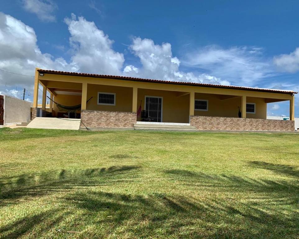  CASA EM PRAIA BELA