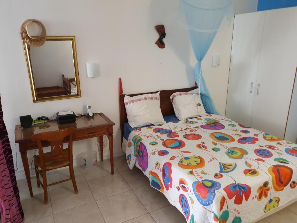 Postel nebo postele na pokoji v ubytování Coquet deux pièces meublée, proche mer