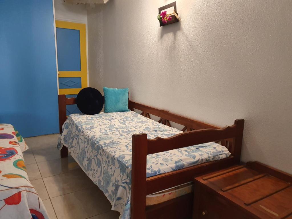 Postel nebo postele na pokoji v ubytování Coquet deux pièces meublée, proche mer