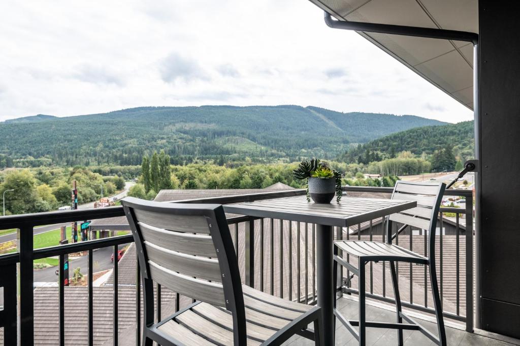 Nespecifikovaný výhled na hory nebo výhled na hory při pohledu z hotelu