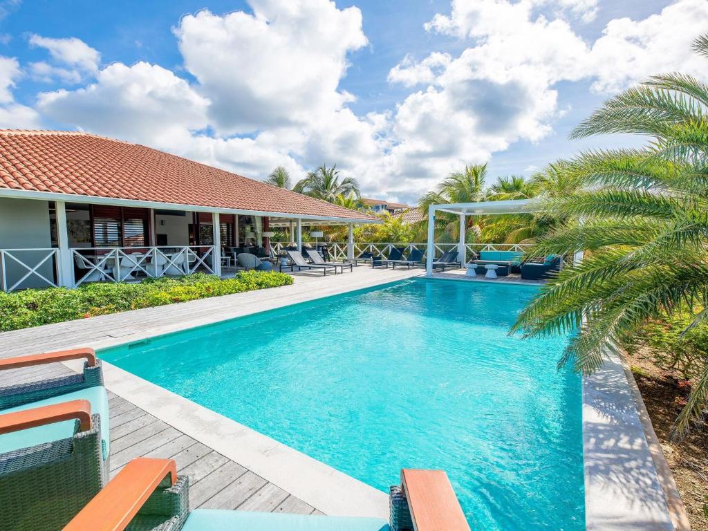 Kolam renang di atau dekat dengan Luxurious Villa in Jan Thiel with Pool