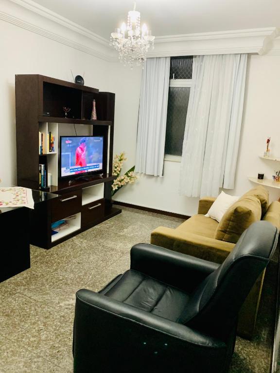  StayHere! Fique aqui! Apartamento 2/4 mobiliado no Costa Azul :-)