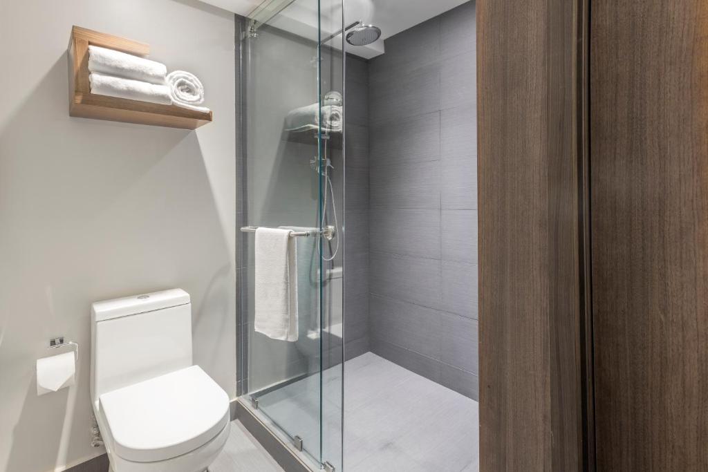 Presidente InterContinental Mexico City by IHG - Zimmer Mit Kingsize-Bett Und Blick Auf Den Park