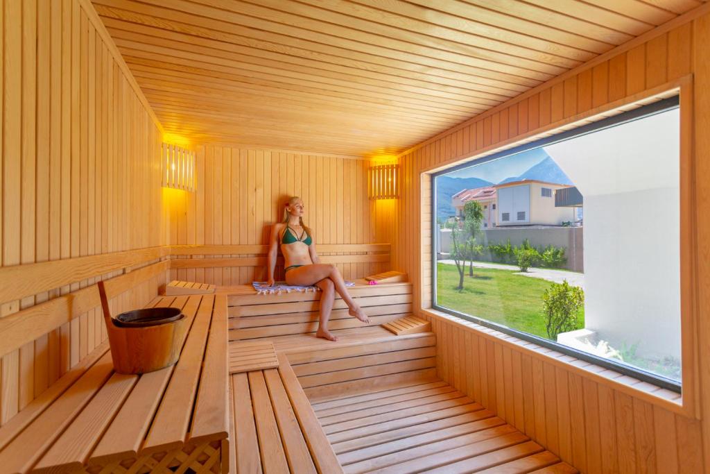 Orka Cove Hotel Penthouse & Suites