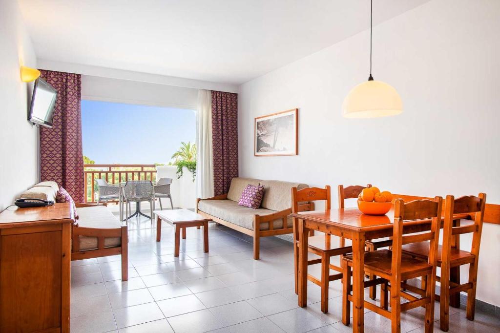 Inturotel Azul Garden - Budget Apartment