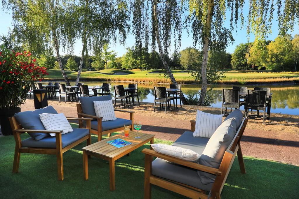 Zahrada ubytování Mercure Orléans Portes de Sologne