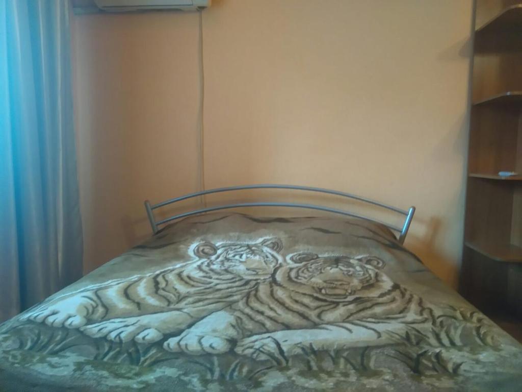 1 kv Standart metro Heroev truda photo 7