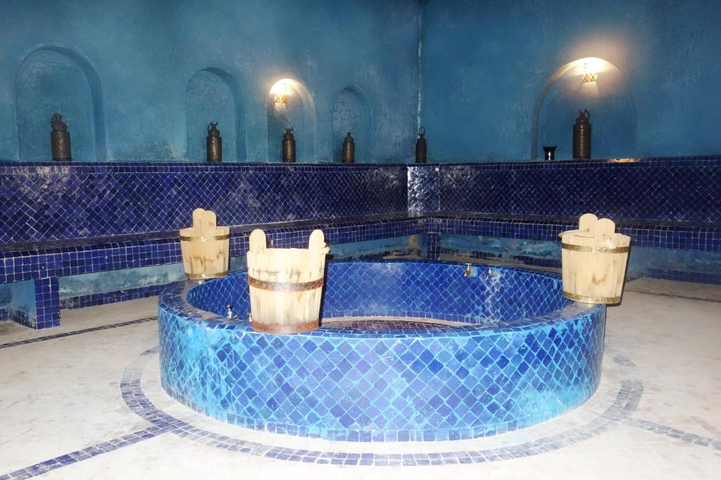 Bazén v ubytování Boutique Hôtel palais Masandoia nebo v jeho okolí