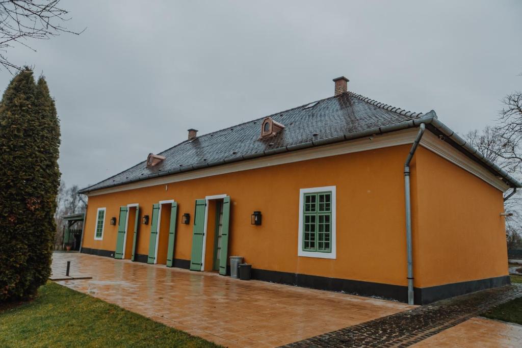 Budova, v ktorej sa apartmán nachádza