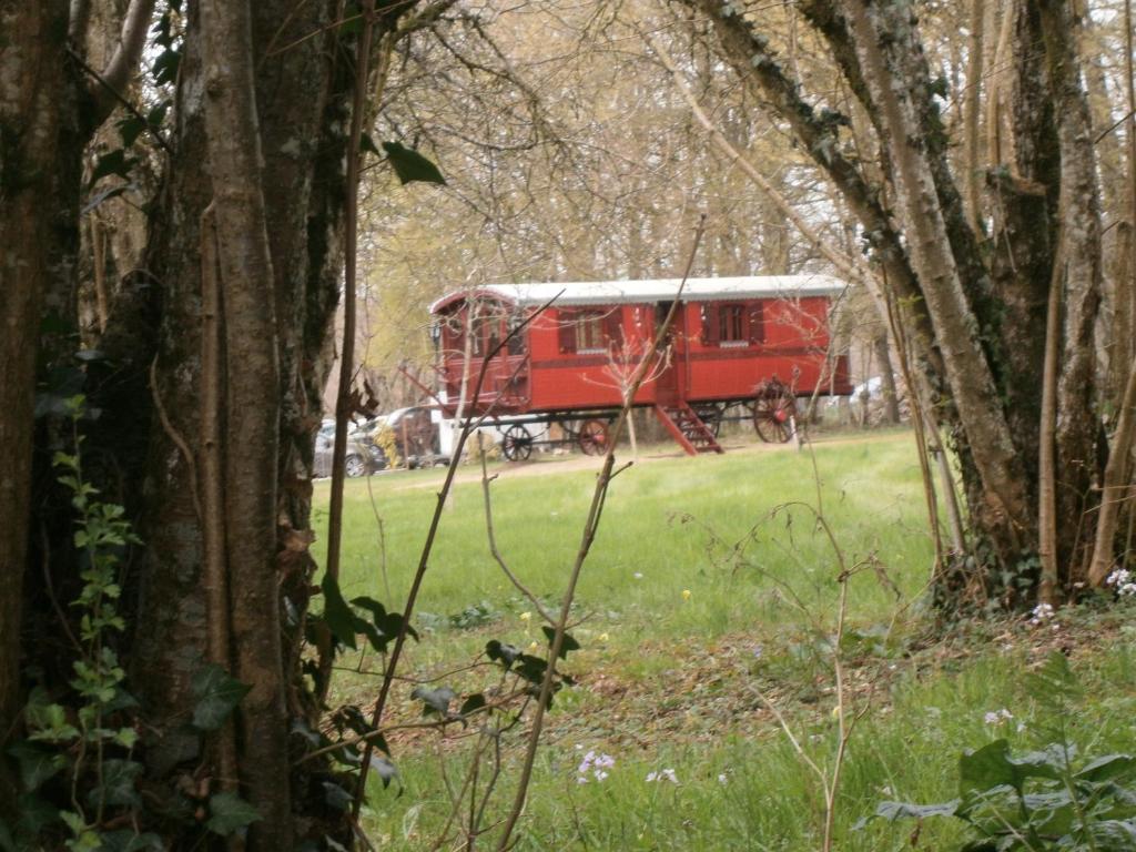 Fotografie z fotogalerie ubytování Logis La Source Bleue v destinaci Gudmont