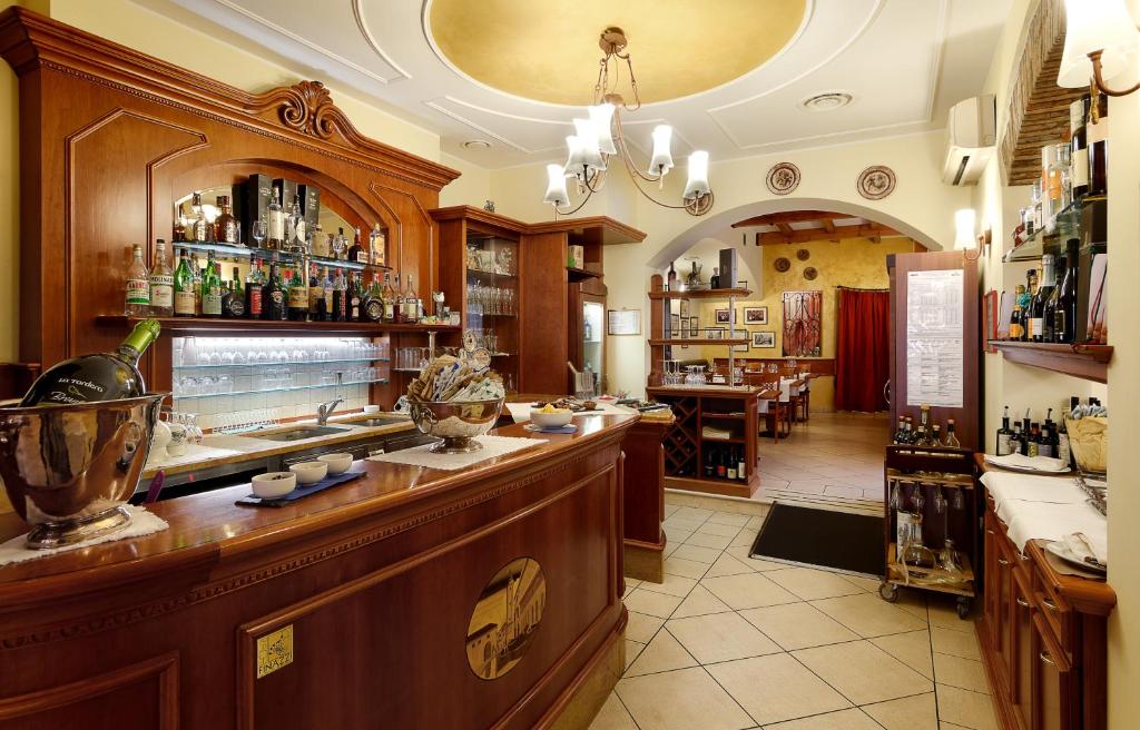 Lounge nebo bar v ubytování Locanda La Comacina