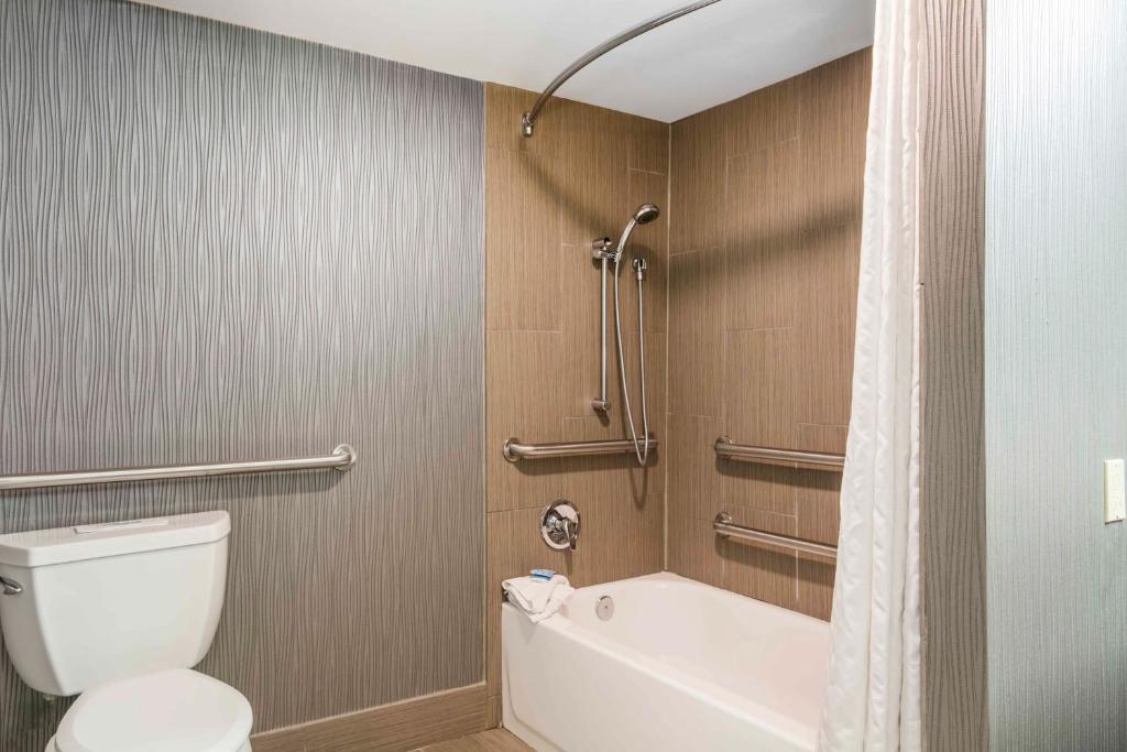 The Capitol Hotel Downtown, Ascend Hotel Collection - Salle Queen - Accessible / Non-fume