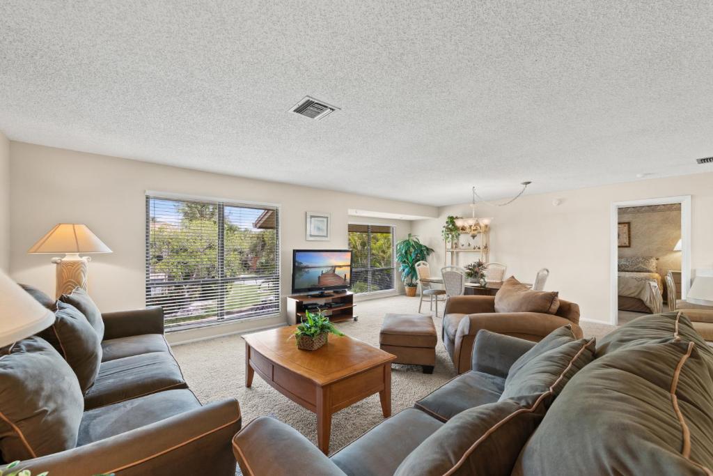 Blind Pass Condo D202 on beautiful Sanibel Island