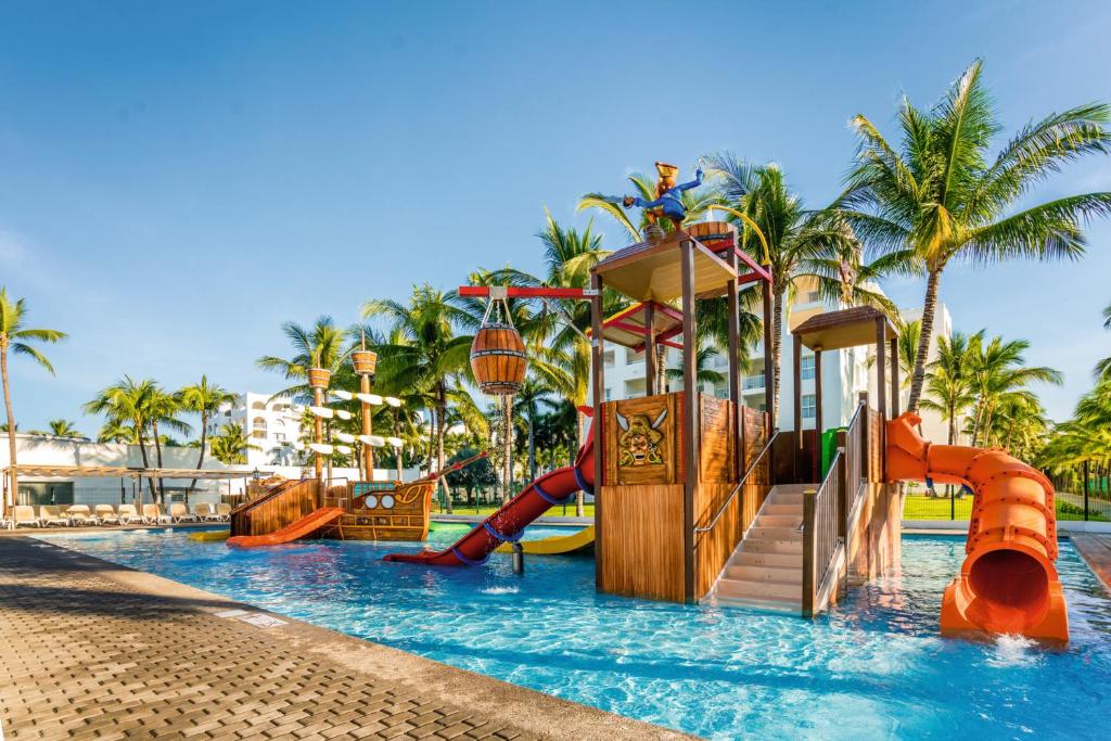 Bazén v ubytování Riu Jalisco - All Inclusive nebo v jeho okolí