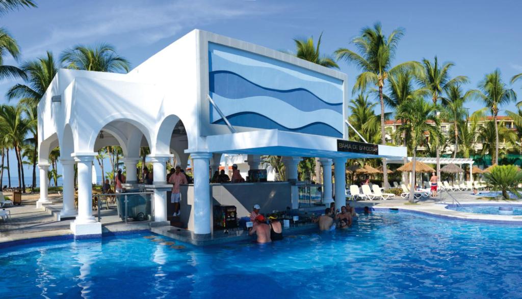 Bazén v ubytování Riu Jalisco - All Inclusive nebo v jeho okolí