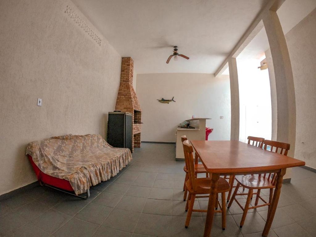 Casa a 50 metros da praia da Cocanha
