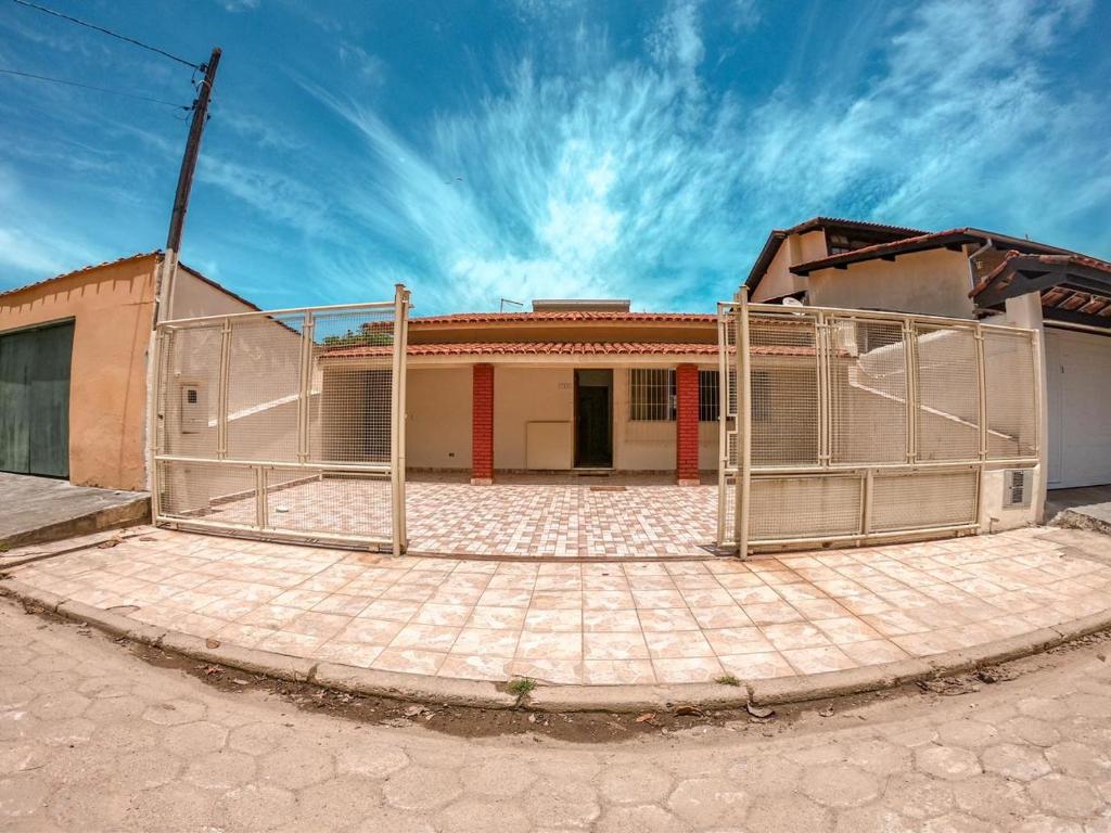  Casa a 50 metros da praia da Cocanha