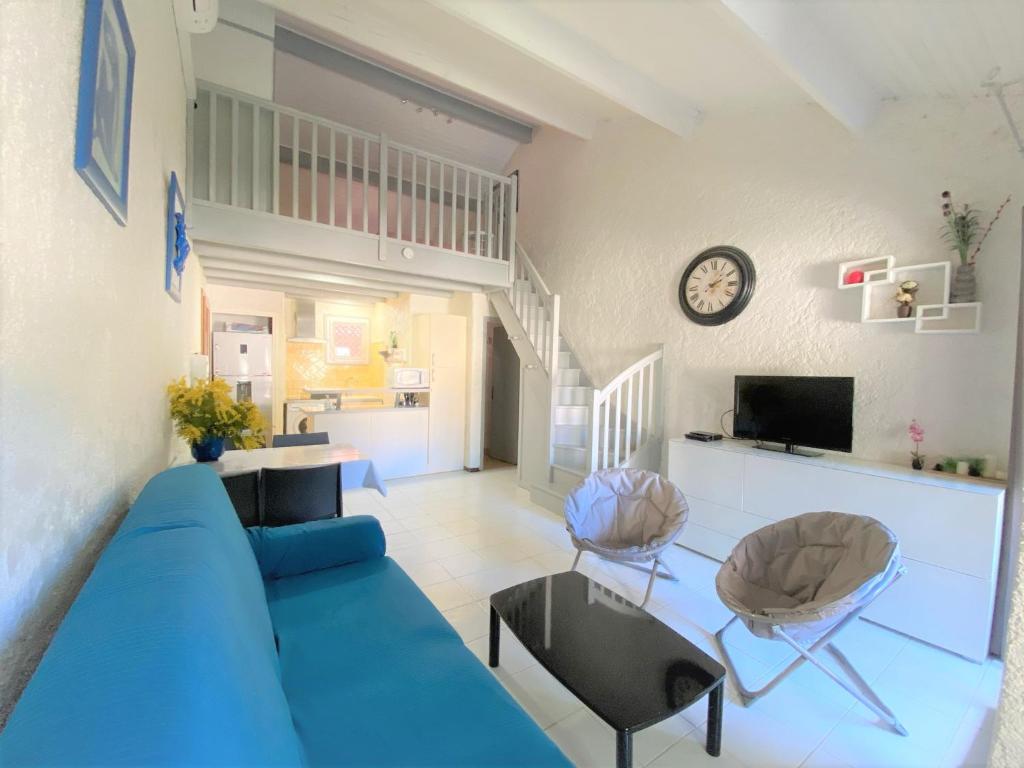 Joli studio mezzanine climatisé avec accès à pied à la plage de San Ciprianu