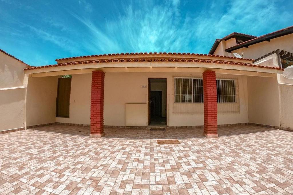  Casa a 50 metros da praia da Cocanha