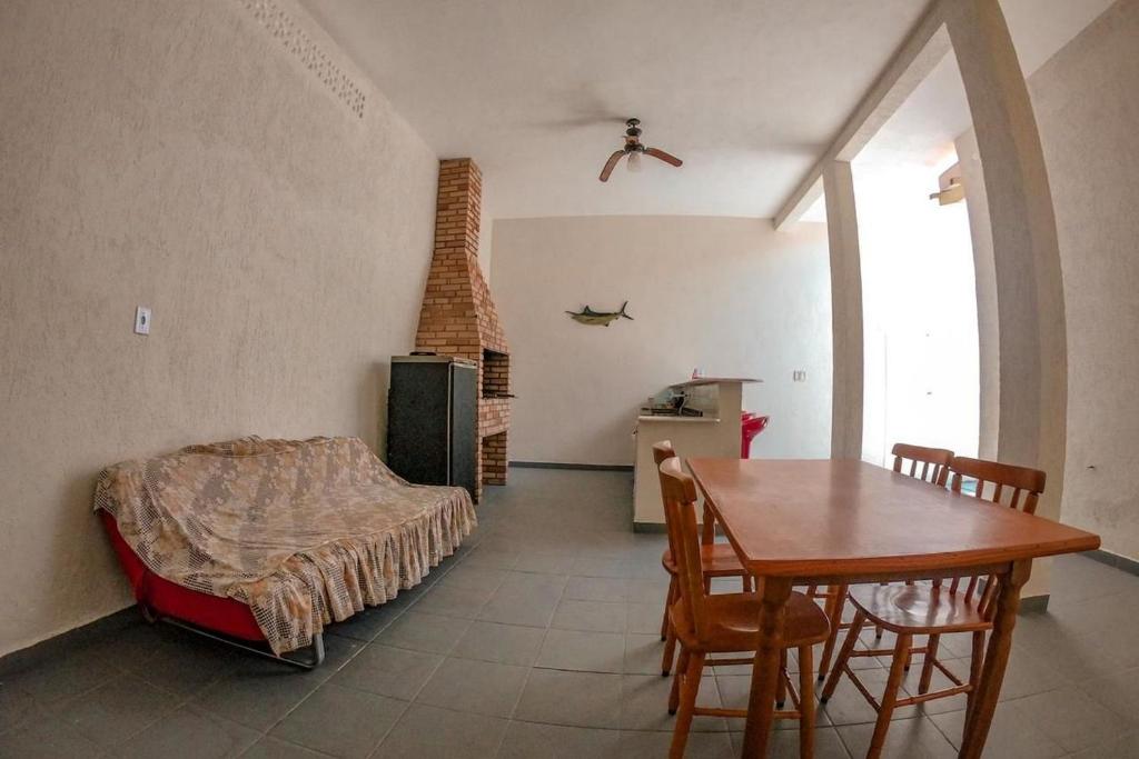  Casa a 50 metros da praia da Cocanha