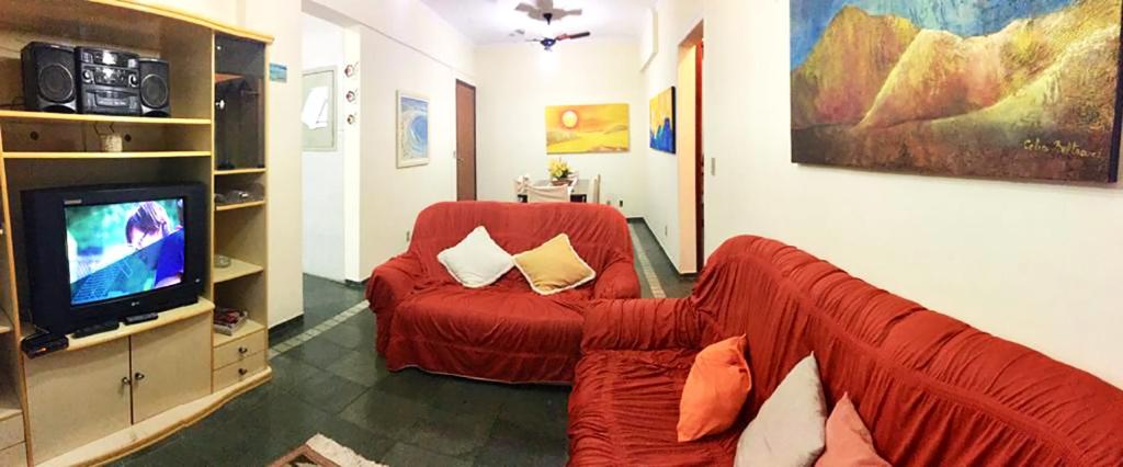  Apartamento com piscina e churrasqueira em Ubatuba