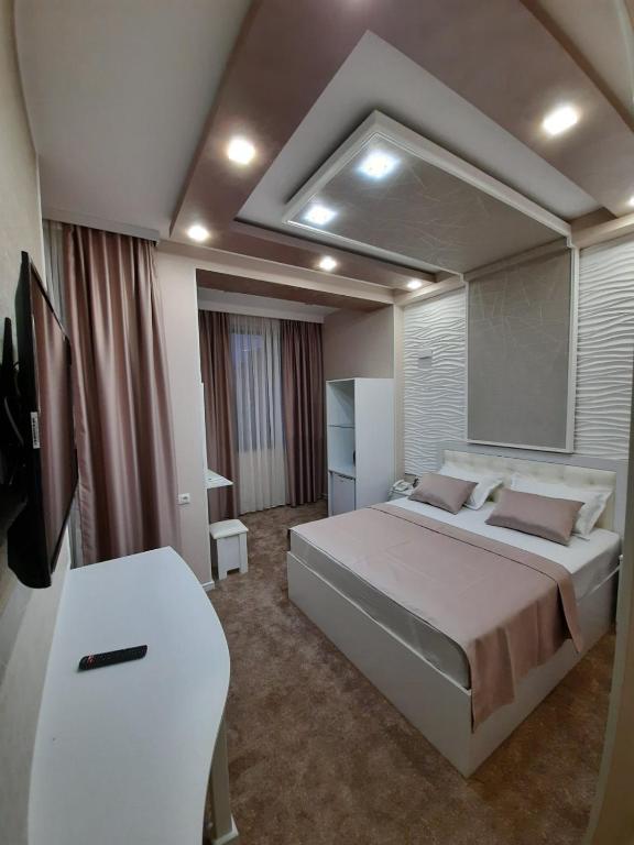 Postel nebo postele na pokoji v ubytování Hotel Juliet Yerevan