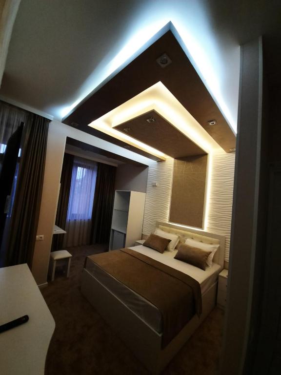 Postel nebo postele na pokoji v ubytování Hotel Juliet Yerevan