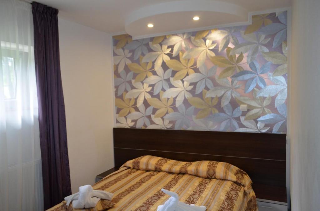 Hanul Izvorul Rece Sinaia - Resim 12