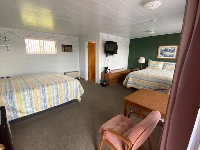 Lamplighter Lodge - Habitación Queen Con Dos Camas Queen