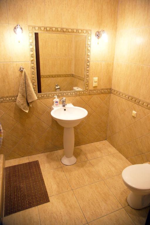 Koupelna v ubytování Kashtan guest house