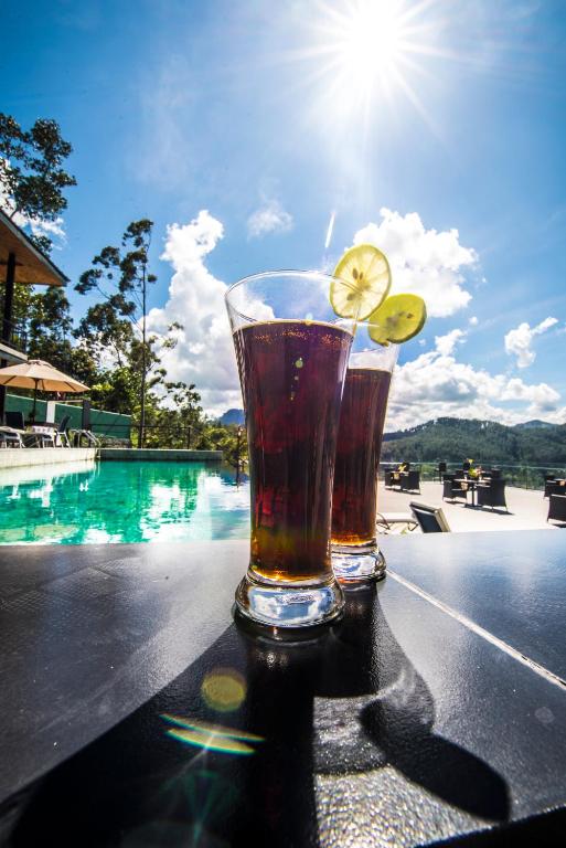 Bazén v ubytování Tip Top Boutique hotel nebo v jeho okolí