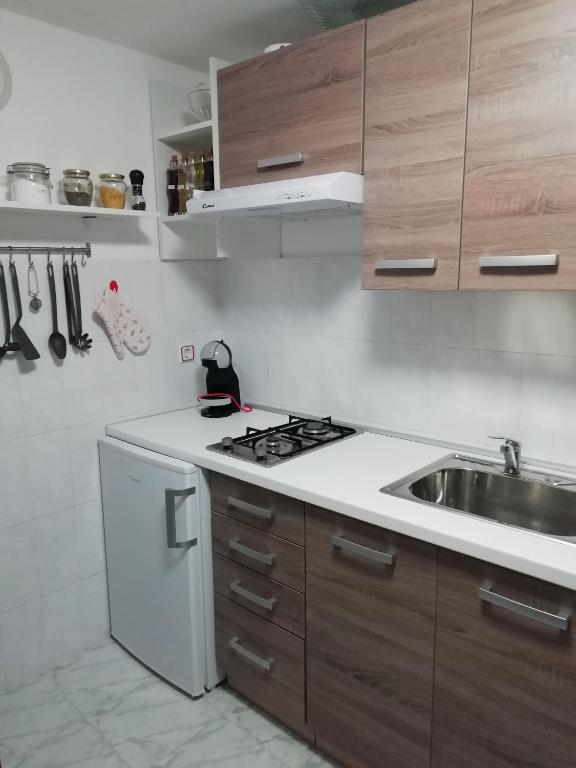 Kuchyň nebo kuchyňský kout v ubytování Holiday Home Jakovci