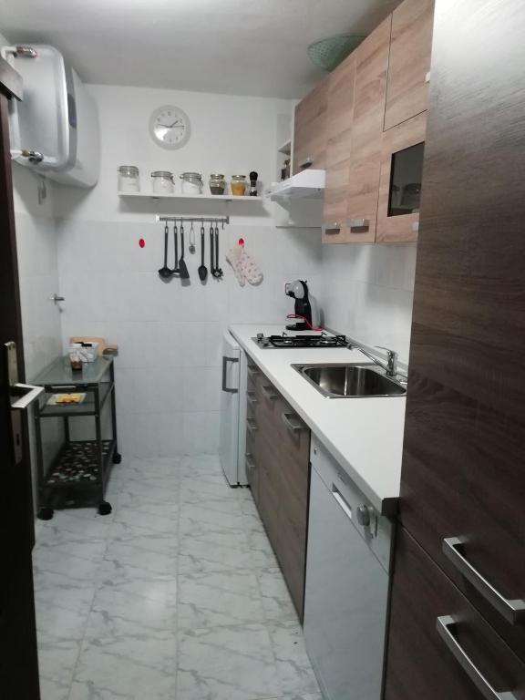 Kuchyň nebo kuchyňský kout v ubytování Holiday Home Jakovci