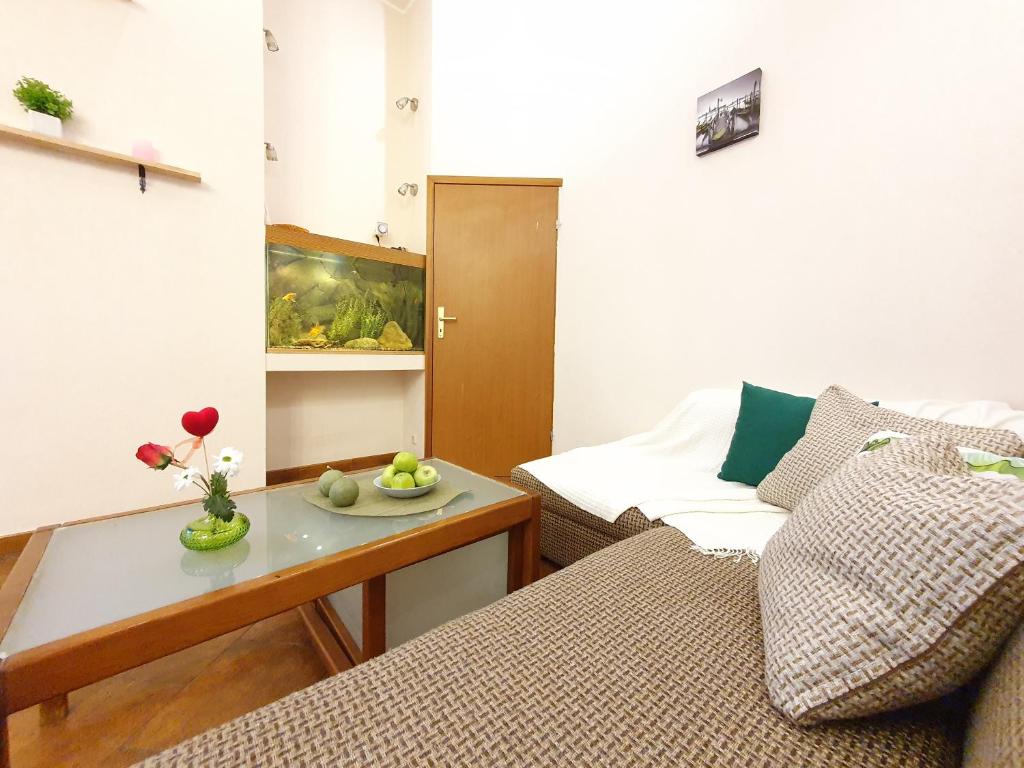 Inn Home Apartments in Kiev Center - One-Bedroom Apartment - 2 Esplanadna Str.