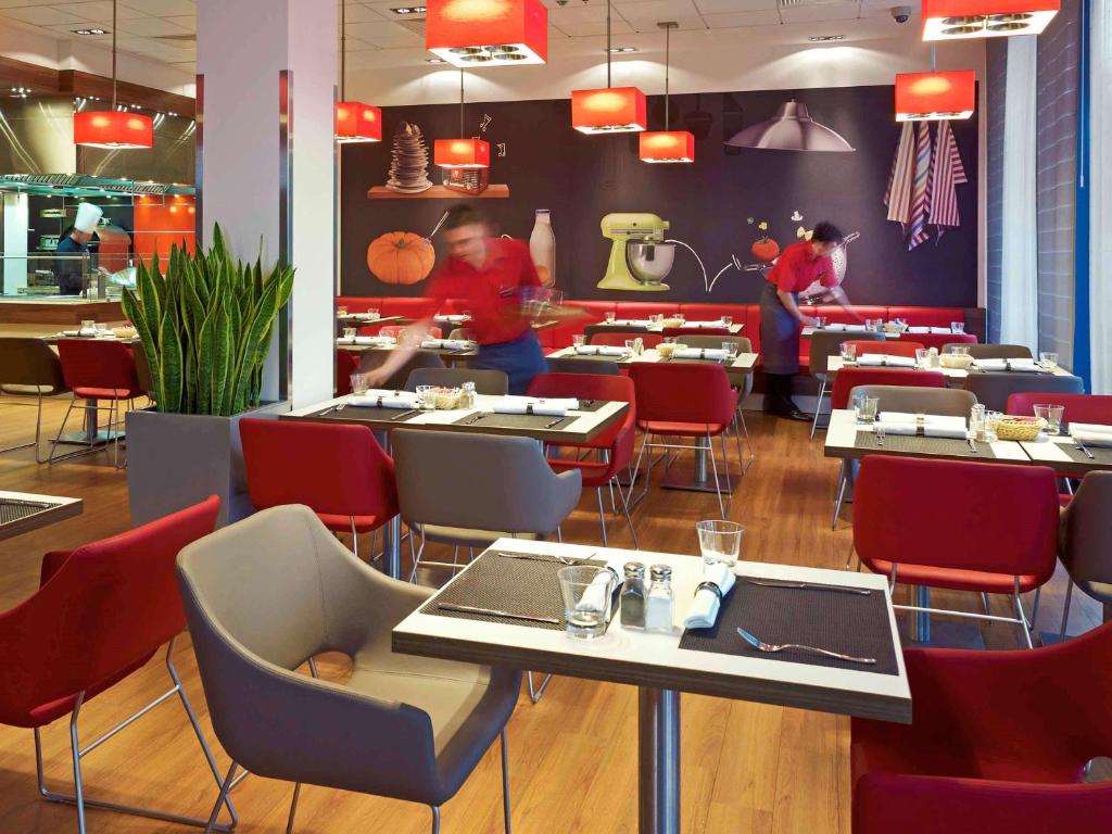 Restaurace v ubytování ibis Warszawa West Station