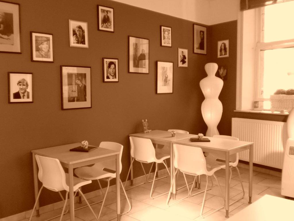 Hôtel Les Acteurs - Resim 4