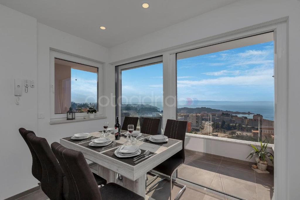 Luxury Apartment POSEIDON - Free Beach parking