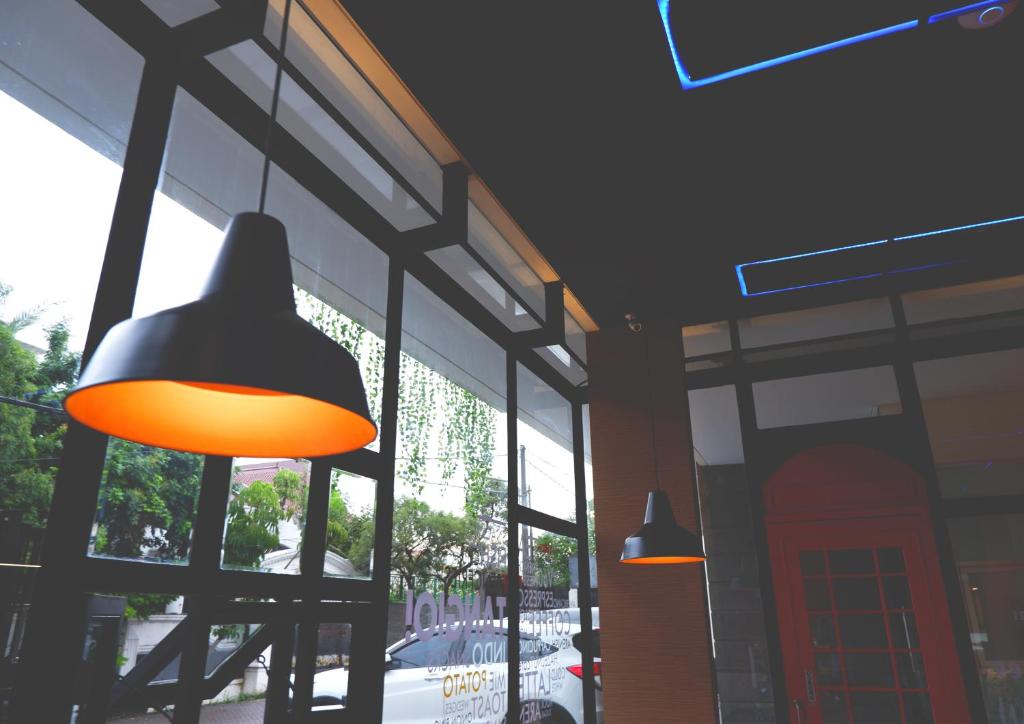 Hadi Park Surabaya Updated 2022 S Hadi Park Surabaya Updated 2022 S, Carnival Glass Bridge Lamp Shade