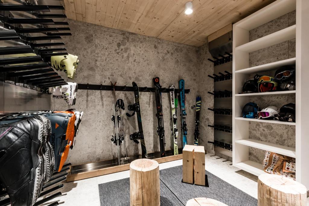 Fitness centrum a/nebo fitness zařízení v ubytování The Base Andermatt
